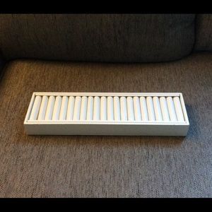 Bracelet holder White 21 Slots  EUC